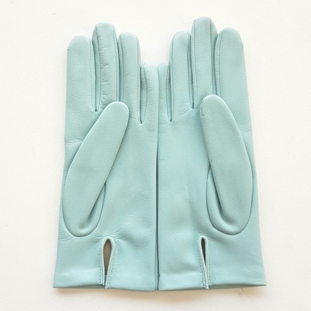 Gants en Cuir d'Agneau Bleu Ciel Doublés Soie.