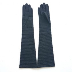 Gants en Cuir d'Agneau Gris Froufrou Doublure en Soie.