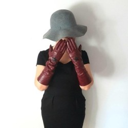 Gants en Cuir d'Agneau Rouges et Noirs Diana Doublés Soie.