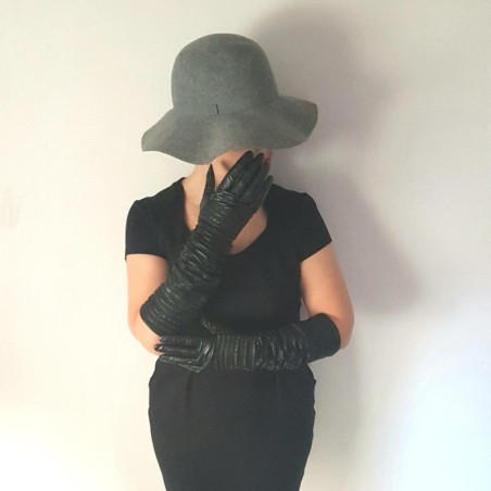 Gants en Cuir d'Agneau Noirs Froufrou Doublure en Soie.