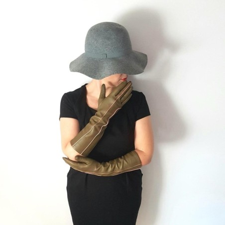 Gants en Cuir d'Agneau Kaki Rose Garance Doublés Soie.