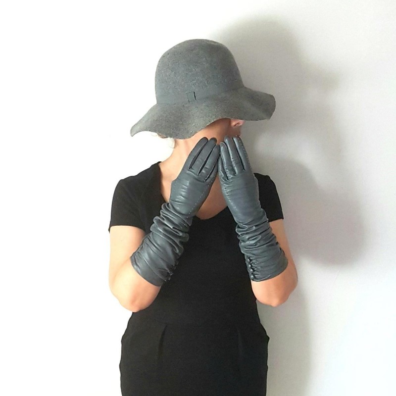 Gants en Cuir d'Agneau Gris Margaret Doublés Soie.
