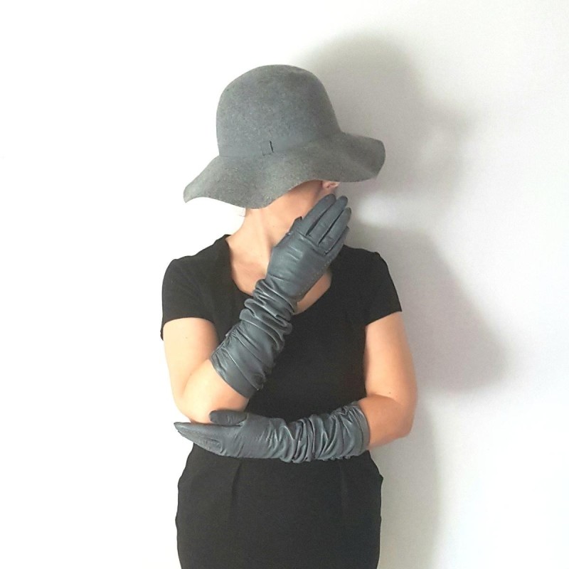 Gants en Cuir d'Agneau Gris Margaret Doublés Soie.
