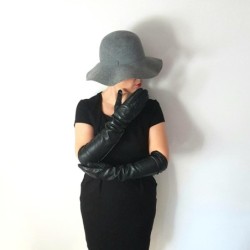 Gants en Cuir d'Agneau Noirs Margaret Doublés Soie.