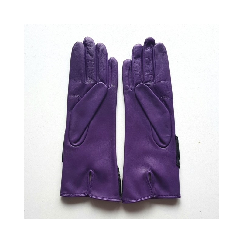 Gants en Cuir d'Agneau Améthyste Noir Gina Doublés Soie.