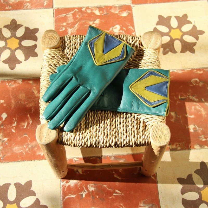 Gants en Cuir d'Agneau Vert Natier Luciole Origami Doublés Soie.