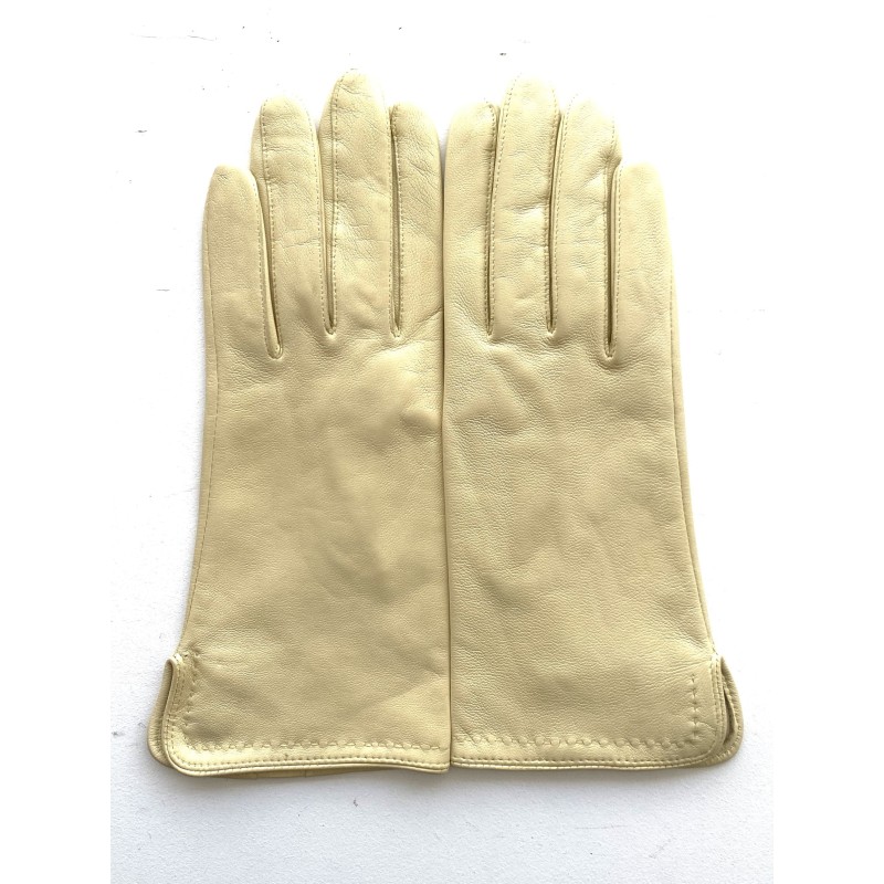 Gants en Cuir d'Agneau Beurre Frais Violette Doublés Soie.