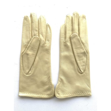 Gants en Cuir d'Agneau Beurre Frais Violette Doublés Soie.