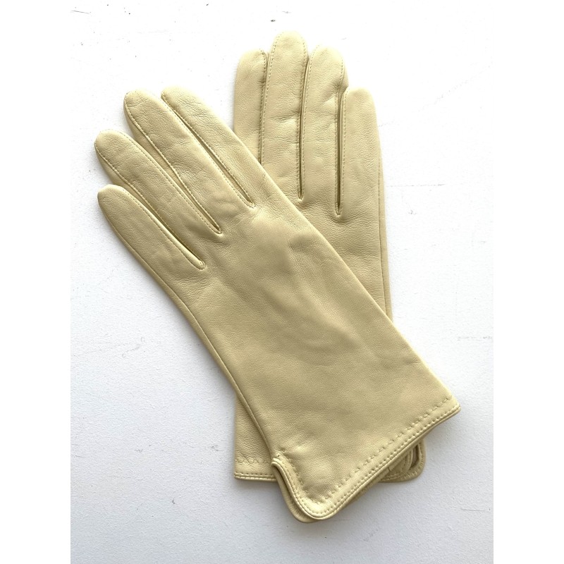 Gants en Cuir d'Agneau Beurre Frais Violette Doublés Soie.