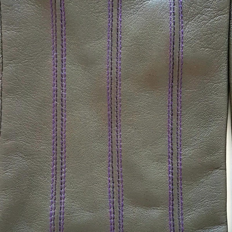 Gants en Cuir d'Agneau Gris, Améthyste Georges Doublés en Soie.