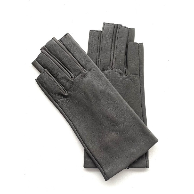 Women’s Jeanne mittens in lambskin and silk –Craftsmanship