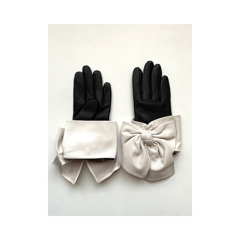 Women’s Paloma gloves – Lambskin & silk elegance