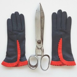 Gants en Cuir d'Agneau Noir Capucine Cassia Doublés Soie.