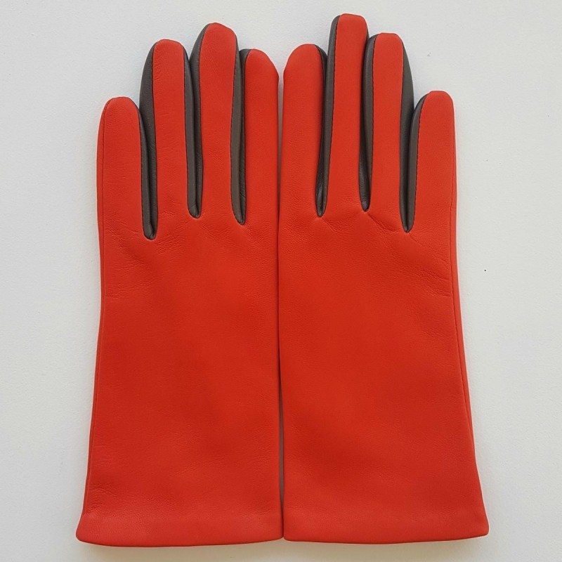 Gants en Cuir d'Agneau Capucine Gris Colombe Doublés Soie.