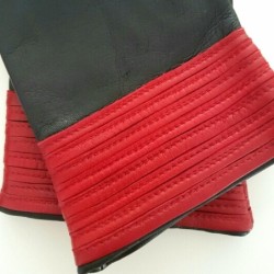 Gants en Cuir d'Agneau Noir Rouge Elisabeth Doublés Soie.