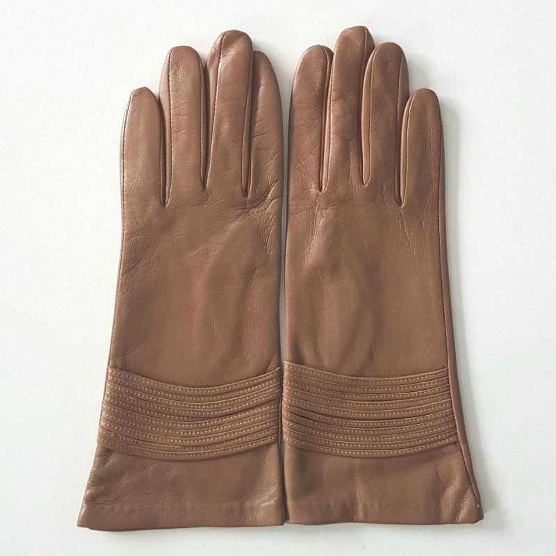 Gants en Cuir d'Agneau Sable Athéna Doublés Soie.