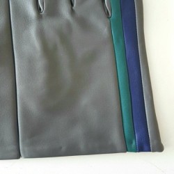 Gants en Cuir d'Agneau Gris Myrtille Vert Akano Doublés Soie.