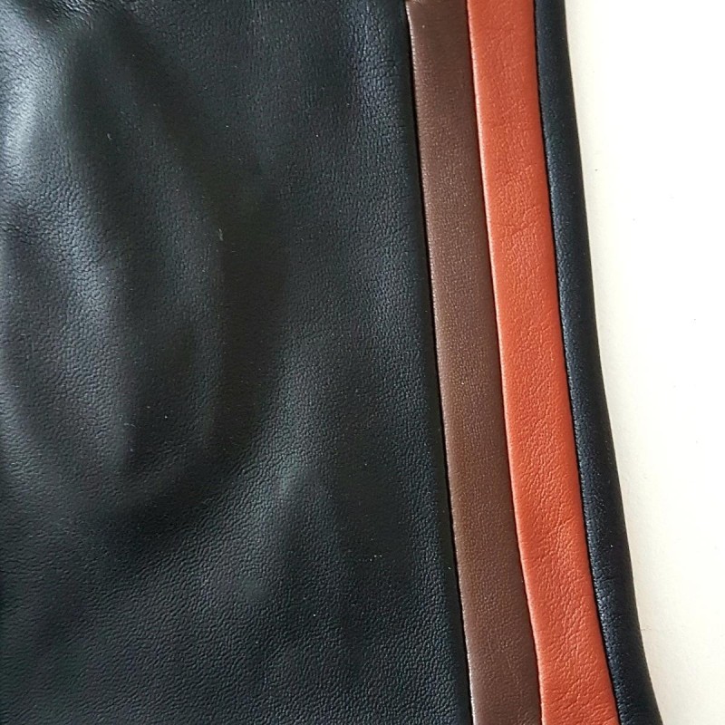 Gants en Cuir d'Agneau Noir Cognac Tobacco Akano Doublés Soie.
