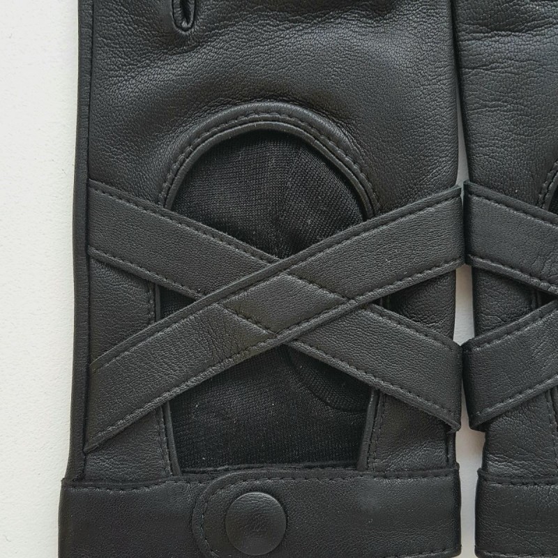 Gants en Cuir d'Agneau Noir Anastasie Doublés en Soie.