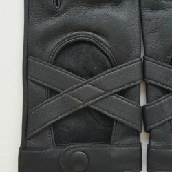 Gants en Cuir d'Agneau Noir Anastasie Doublés en Soie.